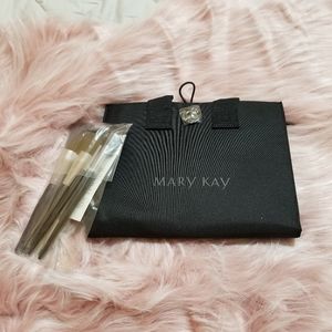 COPY - Makeup bag & brushes